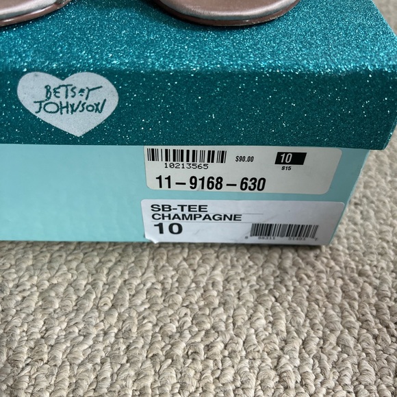 Blue by Betsey Johnson Tee Champagne wedding sandals - Picture 4 of 10